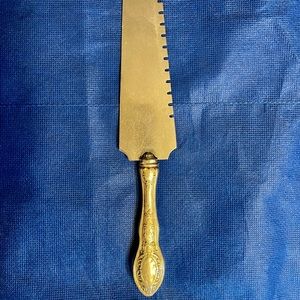 Antique Rose Victoria English Sterling Handle Cake Server with Serrated Edge